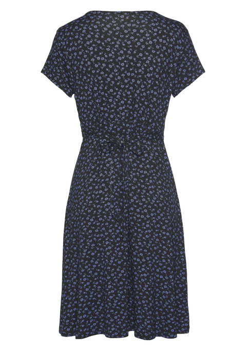 Bild: Jerseykleid von Vivance: Kleid von VIVANCE mit Alloverdruck, jedes Teil ein Unikat. Mit V-Ausschnitt. Betonte Taille mit Bindeband und Raffung. Ausgestellter Rockteil. Länge ca. 94 cm. Nachhaltige, weich fließende Qualität aus 95% Viskose, 5% Elasthan.