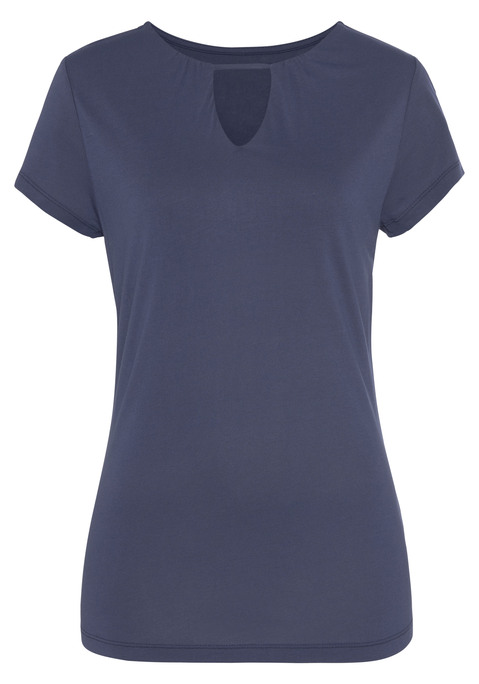 Bild: Kurzarmshirt von Vivance: T-Shirt mit kurzen Ärmeln von Vivance. In figurbetontem Schnitt. Cut-out unterhalb des Halsausschnitts. Mit geradem Saumabschluss. Leichte und trageangenehme Viskosemischung.