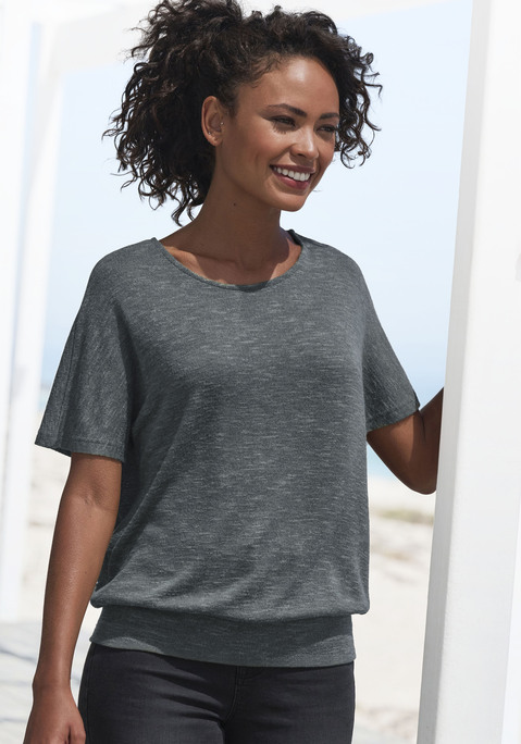 Bild: Kurzarmshirt von Vivance: Feinstrickshirt von Vivance im praktischen 2er-Pack. Rundhalsausschnitt. Breiter Bund am Saum. Bequem und lässig geschnitten. Extraweiche Strickware mit recyceltem Polyester-Anteil.