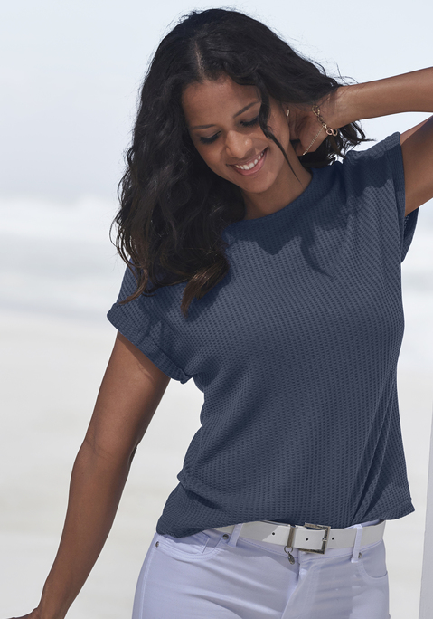 Bild: Kurzarmshirt von Vivance: Unifarbenes Basic-T-Shirt im 2er-Pack von Vivance. Mit fixiertem Ärmelumschlag. Und Rundhalsausschnitt. Vielseitig kombinierbar. Aus weicher Piqué-Qualität mit recyceltem Polyester.