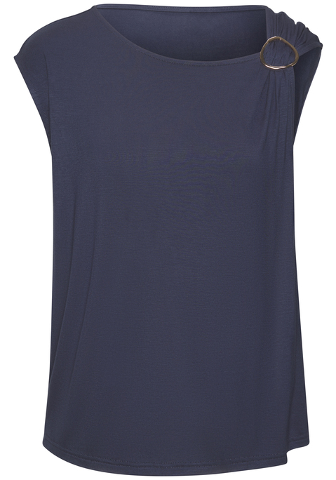 Bild: Kurzarmshirt von Vivance: Hübsches Jerseyshirt von Vivance mit glänzender Zierschnalle an einer Schulter. Rundhalsausschnitt. Kurze, angeschnittene Ärmel. Figurumspielende Passform. Weiche, elastische Jerseyware.