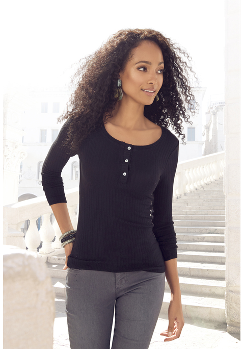 Bild: Langarmshirt von Vivance: Vivance Longsleeve mit kleiner Knopfleiste und Knöpfen in Perlmutt-Optik vorn. Aus elastischer Ripp-Qualität.