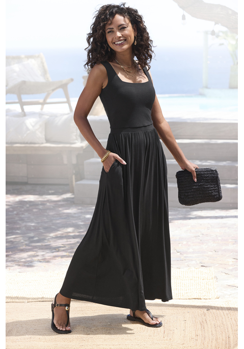 Bild: Midikleid von Vivance: Schönes Midikleid von Vivance mit geradem Ausschnitt. Mit breiten Trägern und gedoppeltem Oberteil. Gummizug in der Taille für eine schöne Silhouette. Praktische Seitennahttaschen. Aus weicher Viskosestretch-Qualität.