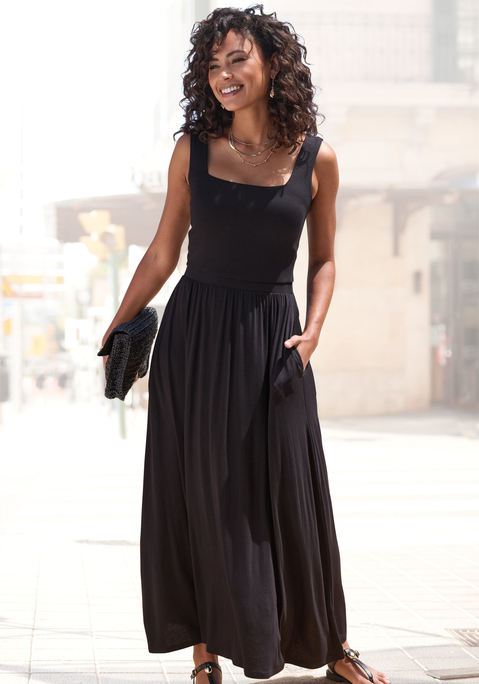 Bild: Midikleid von Vivance: Schönes Midikleid von Vivance mit geradem Ausschnitt. Mit breiten Trägern und gedoppeltem Oberteil. Gummizug in der Taille für eine schöne Silhouette. Praktische Seitennahttaschen. Aus weicher Viskosestretch-Qualität.