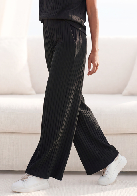Bild: Schlupfhose von Vivance: Kuschelige Schlupfhose von Vivance in Ripp-Optik. Bequemer Gummibund für viel Komfort. Praktische Eingrifftaschen. Ideal zu Shirts und Tops. Weicher Jersey mit flauschiger Haptik.