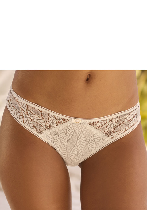 Bild: Slip von Vivance: Hübscher Slip in bequemer Schnittform. Aus leicht transparenter Spitze in hübscher Blätterform und weichem Microtouch-Material. Mit feiner Zierschleife und edlem Schmuckaccessoire. Mit eingearbeitetem Baumwollzwickel. Passende BHs aus der gleichen Serie erhältlich. Obermaterial: 82% Polyamid, 18% Elasthan.