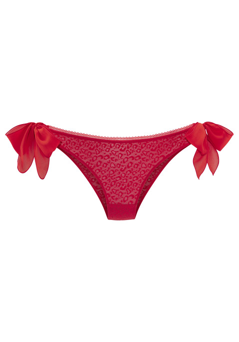 Bild: Slip von Vivance: Verführerischer Slip in klassischer Schnittform. Rundherum aus dezent transparentem Soft-Mesh im angesagten Leo-Look. Mit sexy Bändern an den Seiten. Mit eingearbeitetem Baumwollzwickel. Passender Push-up-BH aus der gleichen Serie erhältlich. Obermaterial: 84% Polyamid, 13% Elasthan, 3% Polyester.