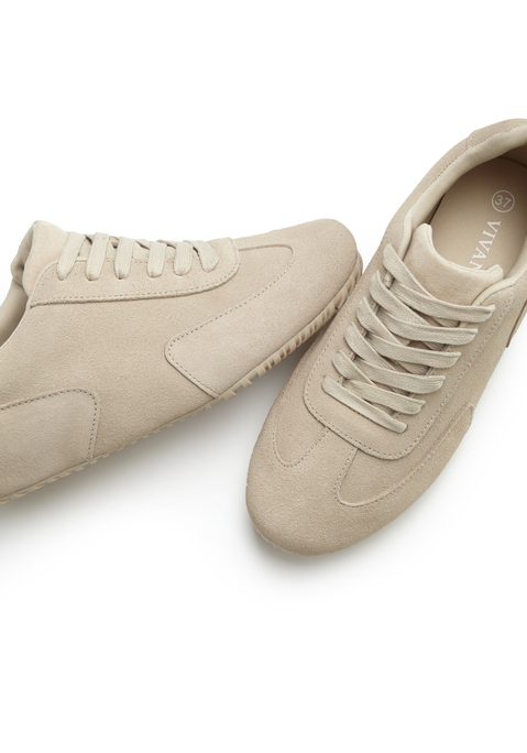 Bild: Sneaker von Vivance: Modischer Sneaker von Vivance. Highlight: die leichte Sohle.  Bequeme und komfortable Passform durch weiches und anschmiegsames Material. Ideal für Freizeit und Büro. Aus weichem Leder.