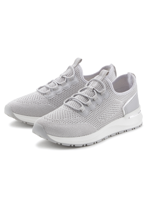 Bild: Sneaker von Vivance: Cooler Sneaker von Vivance. Elastische Schnürbänder für einen optimalen Tragekomfort. Hergestellt aus weichem, dehnbaren Textilmaterial, das sich optimal an den Fuß anpasst.