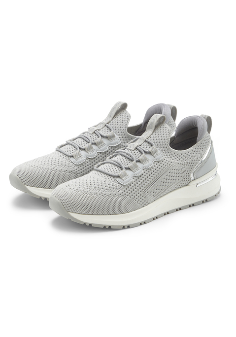 Bild: Sneaker von Vivance: Cooler Sneaker von Vivance. Elastische Schnürbänder für einen optimalen Tragekomfort. Hergestellt aus weichem, dehnbaren Textilmaterial, das sich optimal an den Fuß anpasst.
