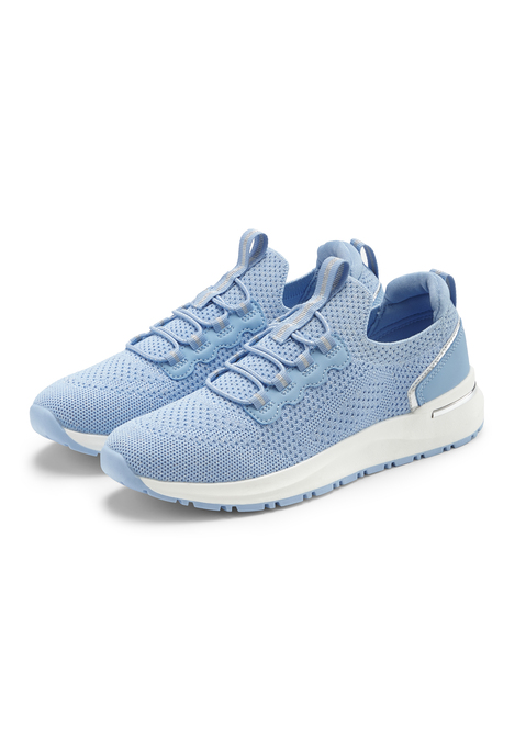 Bild: Sneaker von Vivance: Cooler Sneaker von Vivance. Elastische Schnürbänder für einen optimalen Tragekomfort. Hergestellt aus weichem, dehnbaren Textilmaterial, das sich optimal an den Fuß anpasst.