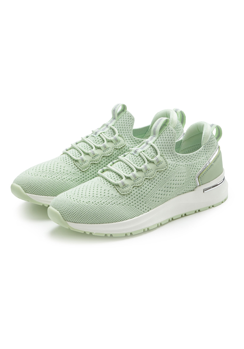 Bild: Sneaker von Vivance: Cooler Sneaker von Vivance. Elastische Schnürbänder für einen optimalen Tragekomfort. Hergestellt aus weichem, dehnbaren Textilmaterial, das sich optimal an den Fuß anpasst.