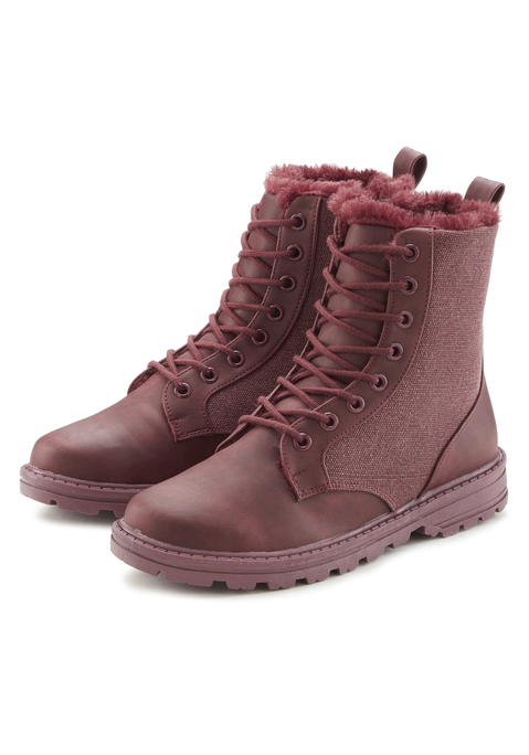 Bild: Stiefelette von Vivance: Komfortable Stiefelette von Vivance mit kuscheligem Warmfutter und leichter Profilsohle. Verfügt über einen seitlichen Reißverschluss für einen optimalen Ein- und Ausstieg. Perfekt geeignet für Outdoor-Aktivitäten wie zum Beispiel lange Spaziergänge.