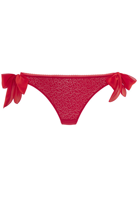 Bild: String von Vivance: Sexy String mit edler Zierkante am Bund. Aus leicht transparentem Soft-Mesh im Leo-Look. Mit verführerischen Bändern an den Seiten. Mit eingearbeitetem Baumwollzwickel. Passender Push-up-BH aus der gleichen Serie erhältlich. Obermaterial: 84% Polyamid, 13% Elasthan, 3% Polyester.