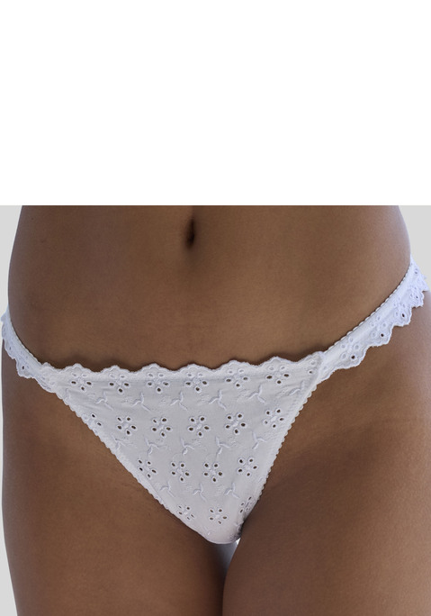 Bild: String von Vivance: Femininer String von VIVANCE. Rundherum aus weicher Baumwolle mit hübscher Lochstickerei. In verführerischer Schnittform. Mit eingearbeitetem Baumwollzwickel. Passende BHs aus der gleichen Serie erhältlich. Aus 95% Baumwolle, 5% Elasthan.