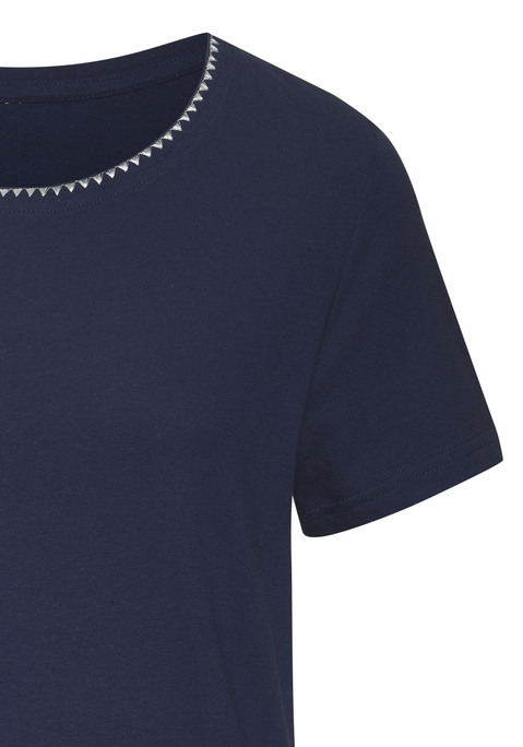 Bild: T-Shirt von Vivance: T-Shirt von Vivance im praktischen 2er-Pack. Rundhalsausschnitt mit Stickerei am schmalen Bündchen. Figurumspielende Passform. Weicher Jersey aus Baumwolle.