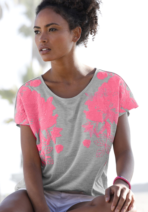 Bild: T-Shirt von Vivance: Mit neonfarbenem Print vorn. Länge ca. 64 cm.  Aus 65% Polyester, 35% Viskose.
