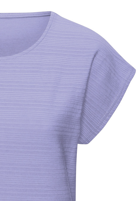Bild: T-Shirt von Vivance: T-Shirt von Vivance. Dekorative Streifenstruktur. Rundhalsausschnitt. Nahtlos angesetzte, kurze Ärmel. Lässige Passform. Angenehmer Baumwolljersey. Mit dem Kauf des Produktes wird die Initiative »Cotton made in Africa« unterstützt.