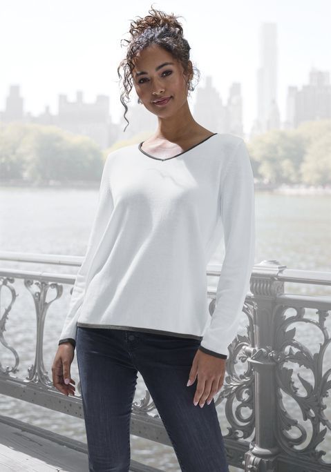 Bild: V-Ausschnitt-Pullover von Vivance: Unifarbener V-Ausschnitt-Pullover von Vivance mit Kontrastkanten an Ausschnitt und Bündchen. Hüftlange, gerade Passform. Sehr schön zu Jeans und langen Röcken. Weicher Feinstrick mit Viskoseanteil.